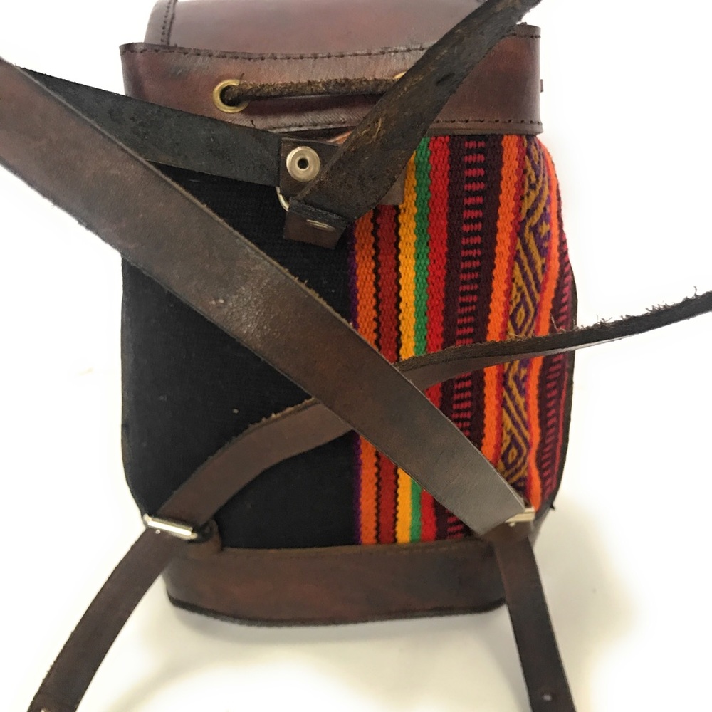 Mini Peruvian Wool and Leather Backpack. - Picture 4 of 6